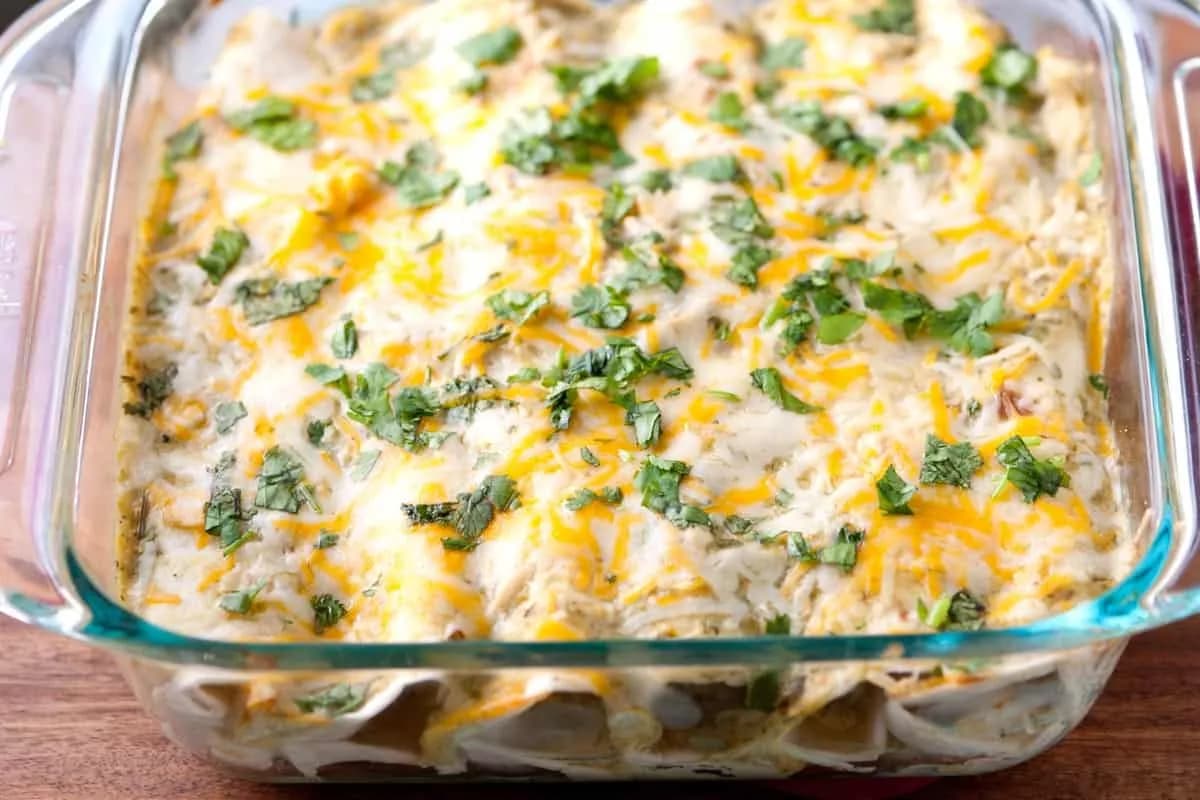 Receta fácil de enchiladas de salsa verde que deleitarán tu paladar