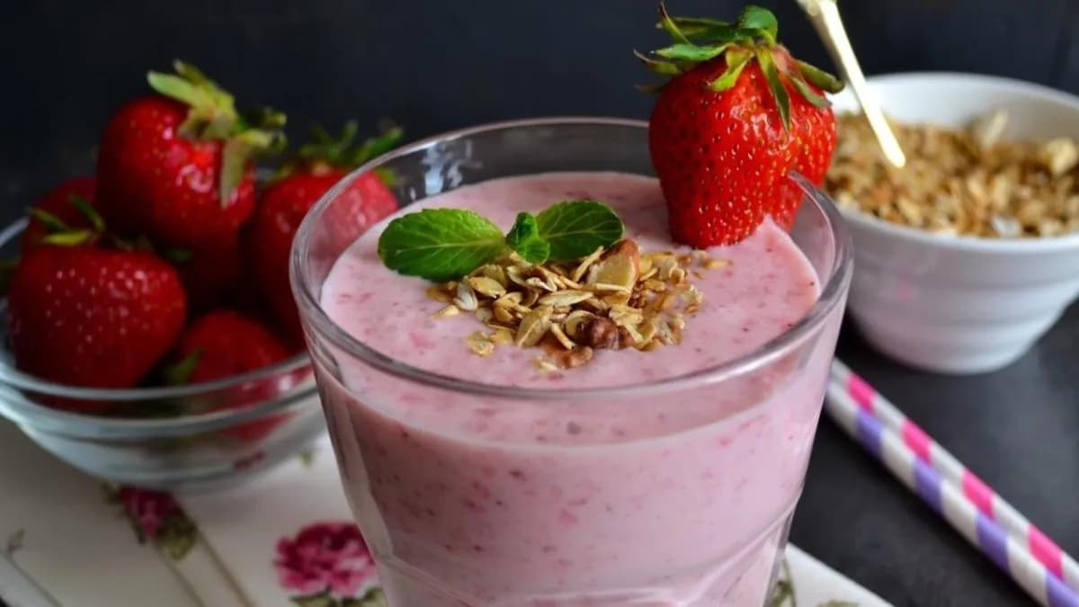 Batido de fresas y avena: la receta saludable que necesitas hoy